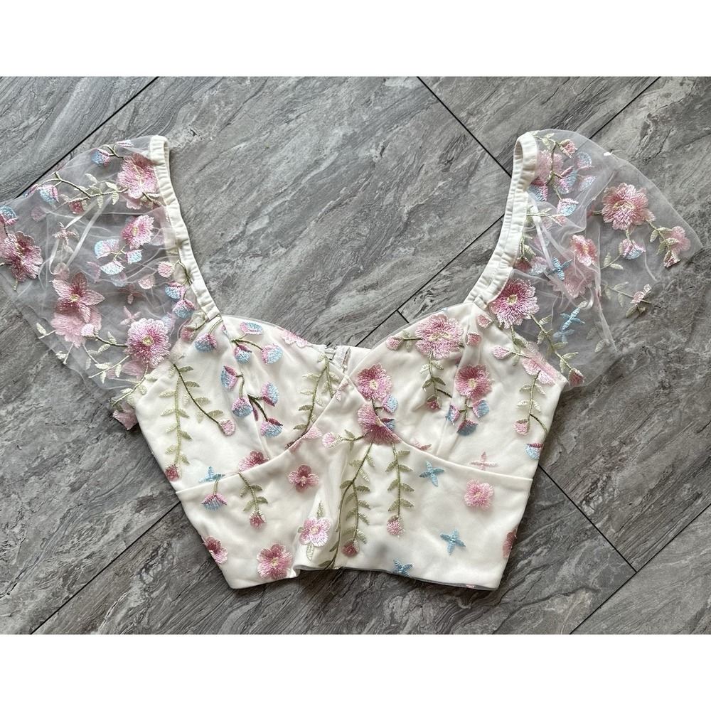 Altar'd State Women's S Floral Embroidered Crop Too Sheer Puff Sleeve 0376